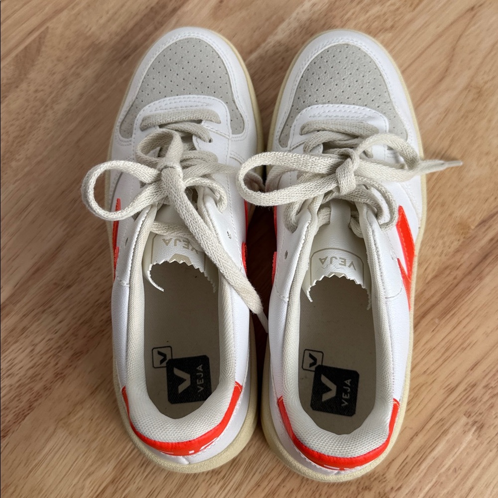 Veja CWL White and Orange Sneakers - Picture 5 of 14